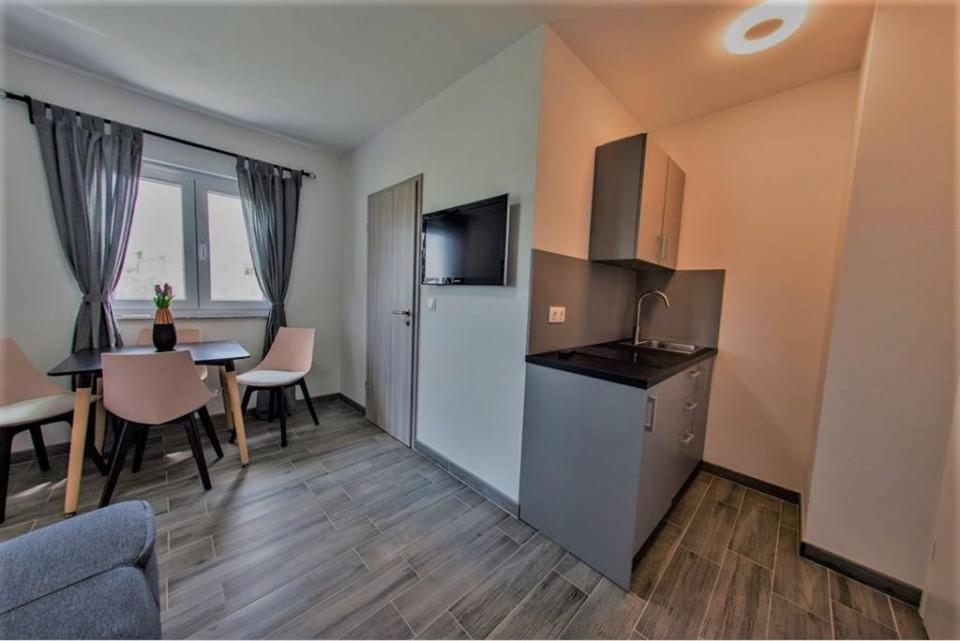 Apartments Mojeljeto Fazana Exterior photo